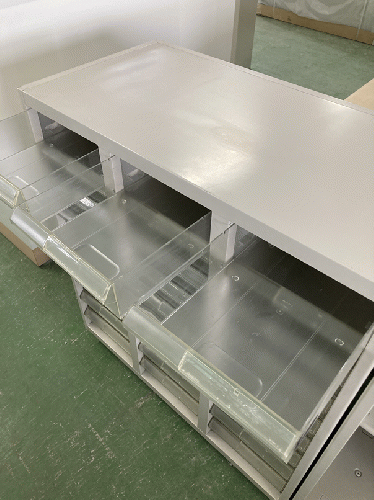 3列9段フロアケース