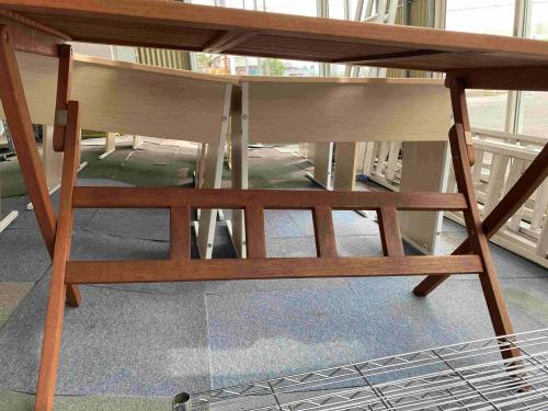 木製折り畳みテーブル