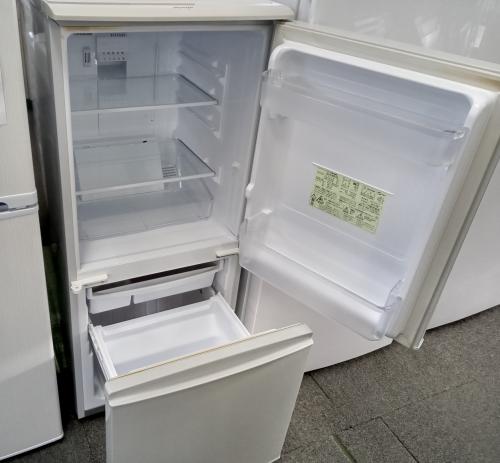 冷凍冷蔵庫137L